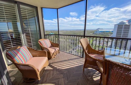 Punta Rassa Condo | Sanibel Harbour Resort Harbour Tower 1011: Private beach retreat with gulf coast sunset views