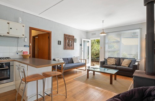 Aldinga Beach House | Sanibonani ~ Aldinga Beach - A front row seat to the Aldinga Scrub Conservation Park