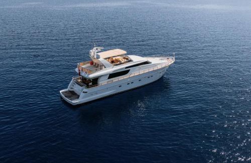 Yalikavak City Center Boat Rental | SANLORENZO SL Deluxe Motoryacht