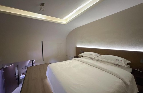 Gucheng Hotel | Sanqiu Designer B&B