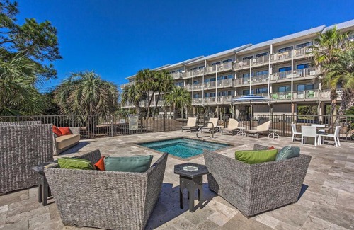 Seagrove Beach Apartment | Santa Rosa Beach Condo with Balcony-Walk to Gulf