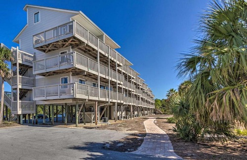 Seagrove Beach Apartment | Santa Rosa Beach Condo with Balcony-Walk to Gulf