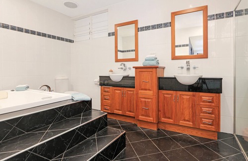 Clifton Beach House | SANTAI ....