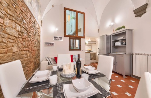 Oltrarno Apartment | Santo Spirito Frescos by Mmega