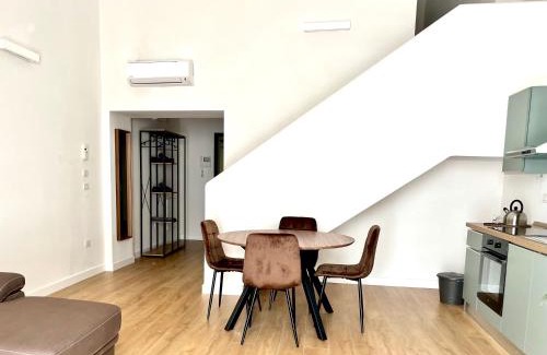Historic Center Apartment | Santo Stefano Loft