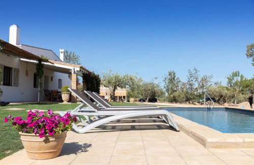 L'Ampolla Ski Chalet | Santolina - Casa Rural en l'Ampolla con piscina privada, jardín y barbacoa - Deltavacaciones