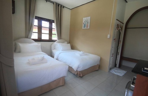 Khanom Hotel | Santorini Khanom