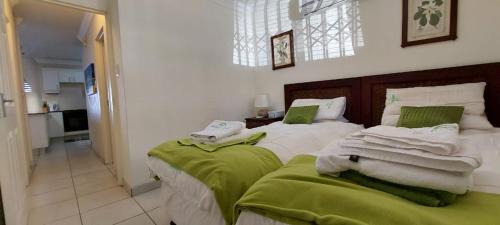 Margate Beach Apartment | Santorini, Margate