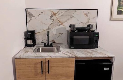 Santurce Hotel | Santurce Studios- Near Condado beach! 8
