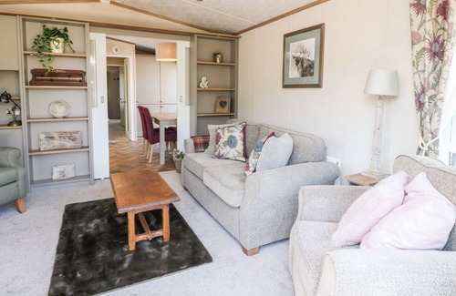 St Fillans Cottage | SAORSA, pet friendly, with a garden in St Fillans