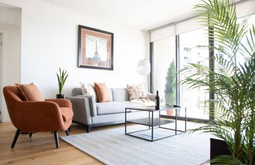 South Yarra House | Sapphire of South Yarra - two bedroom condominium