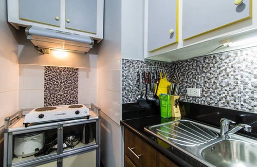 Pasay Hotel | Sarasota Residential Resort, Newport City