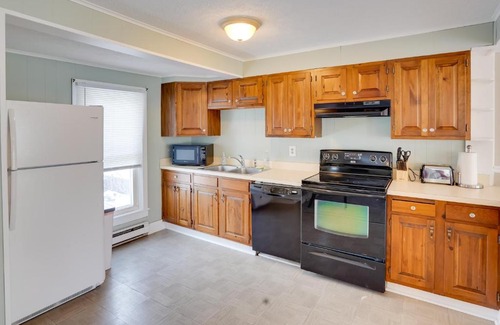 Saratoga Springs Apartment | Saratoga Springs Apartment half Mi to Downtown