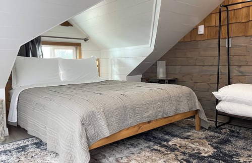 Sooke Resort | Saseenos Oceanside Cottages with beach access