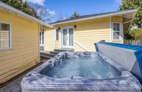 Waldport House | Sasquatch Lodge