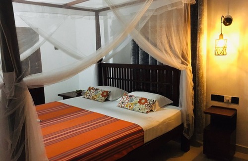 Hikkaduwa House | sathis villa