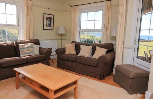 Thurlestone House | Savernake