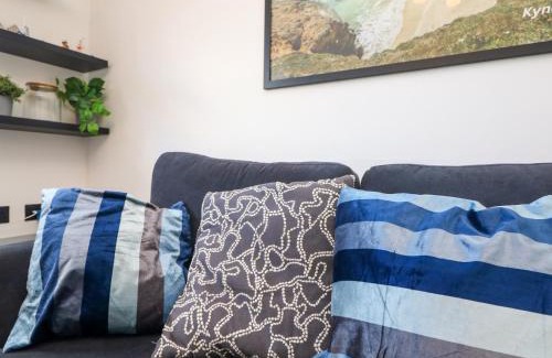 Mullion Apartment | Savoy View