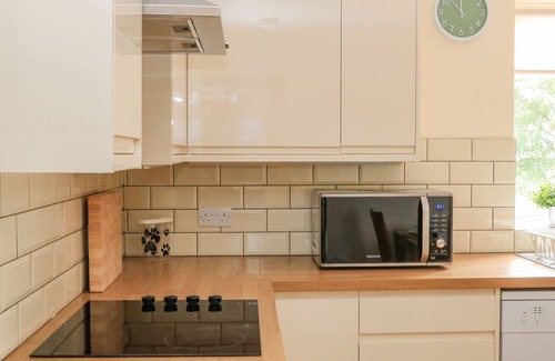 Dawlish Cottage | Sawtons Cottage 1