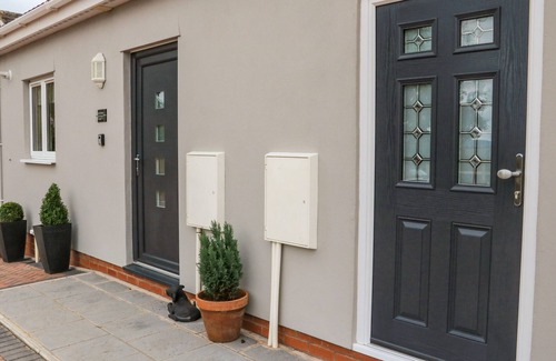 Dawlish Cottage | Sawtons Cottage 1