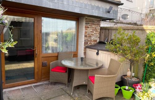 West Looe Bed & Breakfast | Sawyers Bed and Breakfast