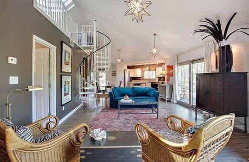 Plantation House | Say yes! Pet friendly sleeps 6 St. George Island