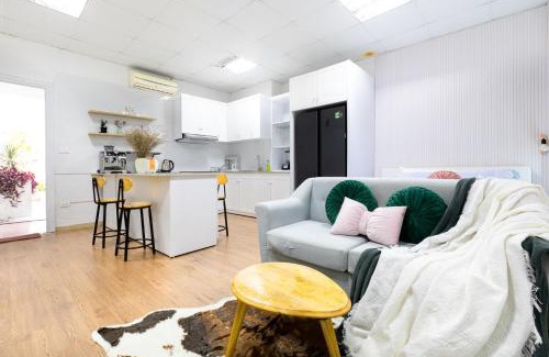 Dich Vong Apartment | SAZI Cau Giay Hotel Hanoi