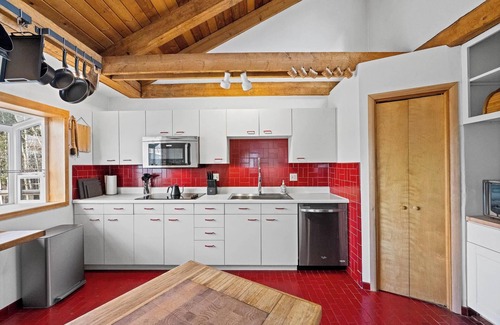 Fairbanks House | Scandinavia Aurora Villa