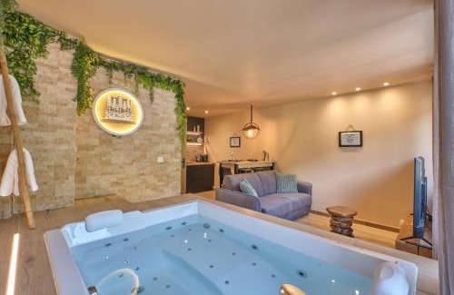 Nantua Apartment | Scandinavian Suite - Private Spa and Sauna