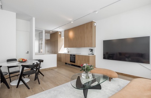 Hietalahti Apartment | Scandinavian Townhouse with sauna