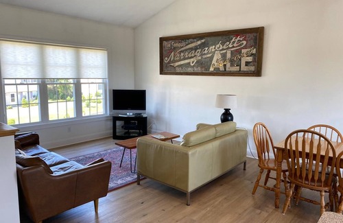 Eastward Look House | Scarborough Beach, Ocean View, Sleeps 10, A/C, Cable, Internet, Linens