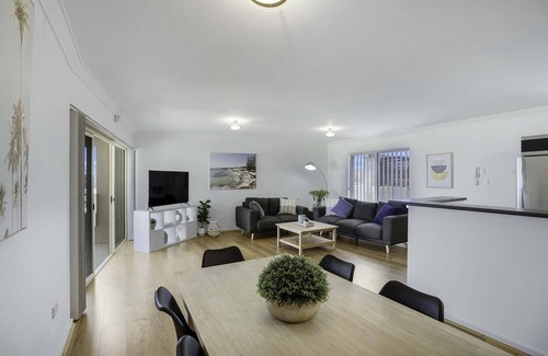 Scarborough Apartment | Scarborough Escape!