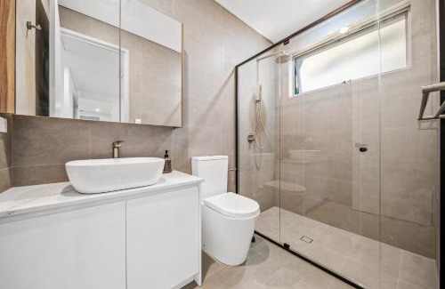 Scarborough House | Scarborough Escape, New 3Br Suite, 131