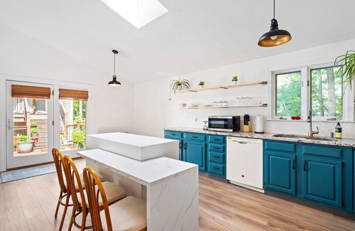 Scarborough Apartment | Scarborough Sanctuary-Cozy retreat close to all local attractions.