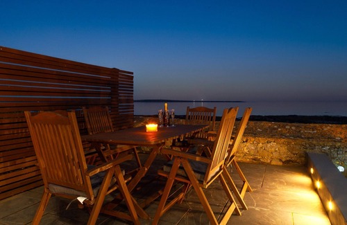 Castletown House | Scarlett View - a holiday cottage that sleeps 8 guests in 4 bedrooms