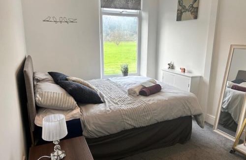 Llanrwst Apartment | Scenic 2Bed Retreat - Gateway to Snowdonia