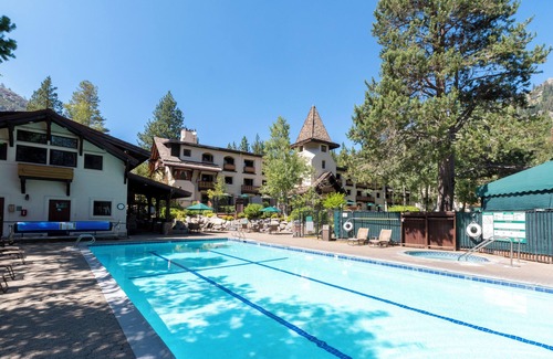 Olympic Valley Hotel | Scenic Alpine Escape with Hot Tub & Pool