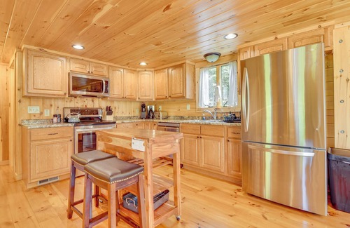 Franconia Cabin | Scenic Franconia Cabin ~ 6 Mi to Cannon Mountain!