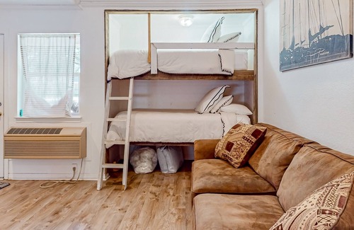 Valley Mills House | Scenic guest home with private hot tub, nature trails, basketball court, & W/D