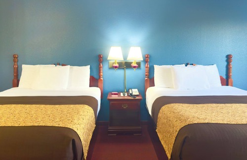 Branson Theater District Hotel | Scenic Hills Inn