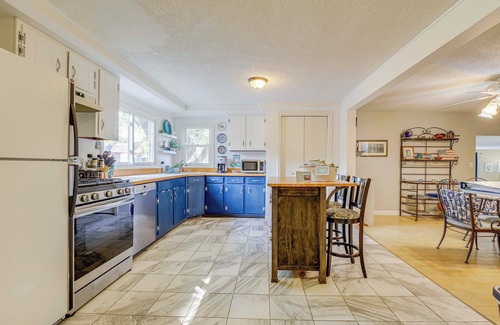 Ludington Cottage | Scenic Ludington Home ~ 1 Mi to Lake Michigan