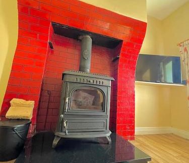 Malin House | Scenic Oceanfront Retreat- Buliban Cottage