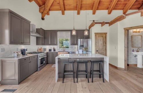 Tollgate Canyon Cabin | Scenic Stay w/Hot Tub by Park City