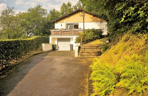 Monschau House | Schöne Aussicht am Eifelsteig