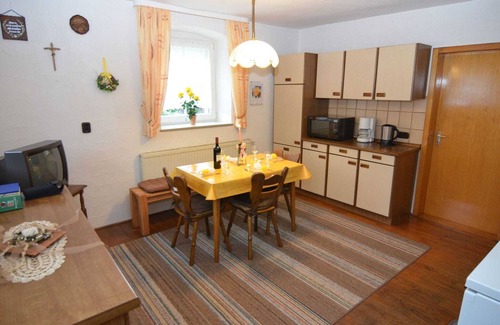 Stadlern House | Schönes Ferienhaus mit großem Garten bei Stadlern