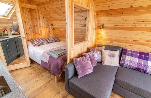Aberfeldy Apartment | Schiehallion Luxury Glamping Pod with Hot Tub at Pitilie Pods