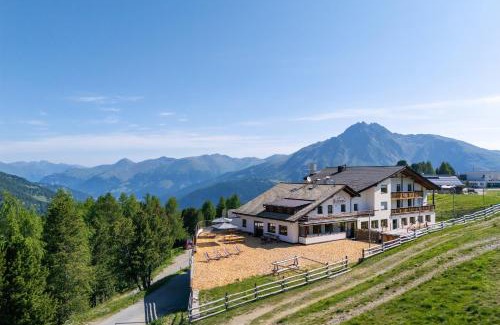 Curon Venosta Hotel | Schihaus Schöneben
