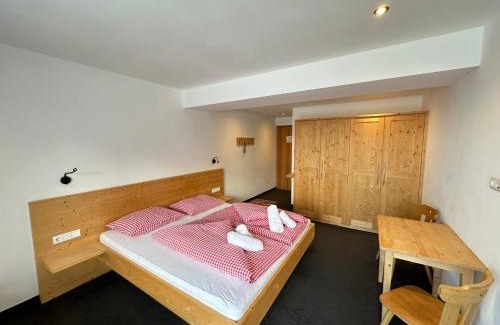 Curon Venosta Hotel | Schihaus Schöneben