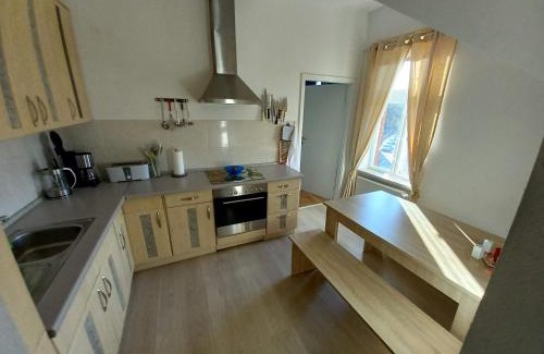 Markisch Buchholz Apartment | Schwarzer Adler Ferienwohnung mit 3 Schlafzimmer, WZ, Küche, Bad