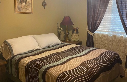 Southern Views House | Score a Touchdown at the Ultimate 4/20 Friendly VRBO Superbowl House